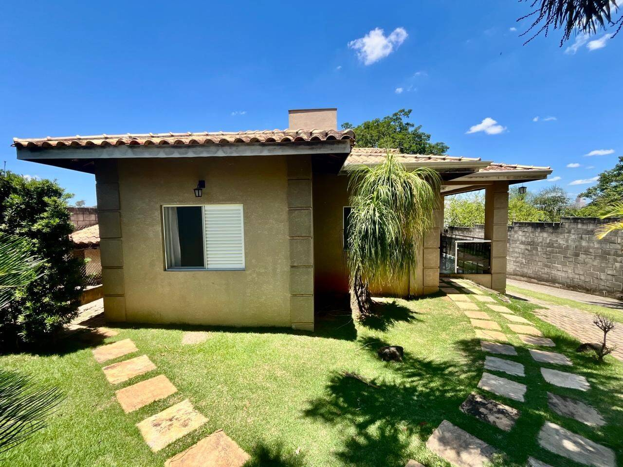 Casa, 4 quartos, 220 m² - Foto 2
