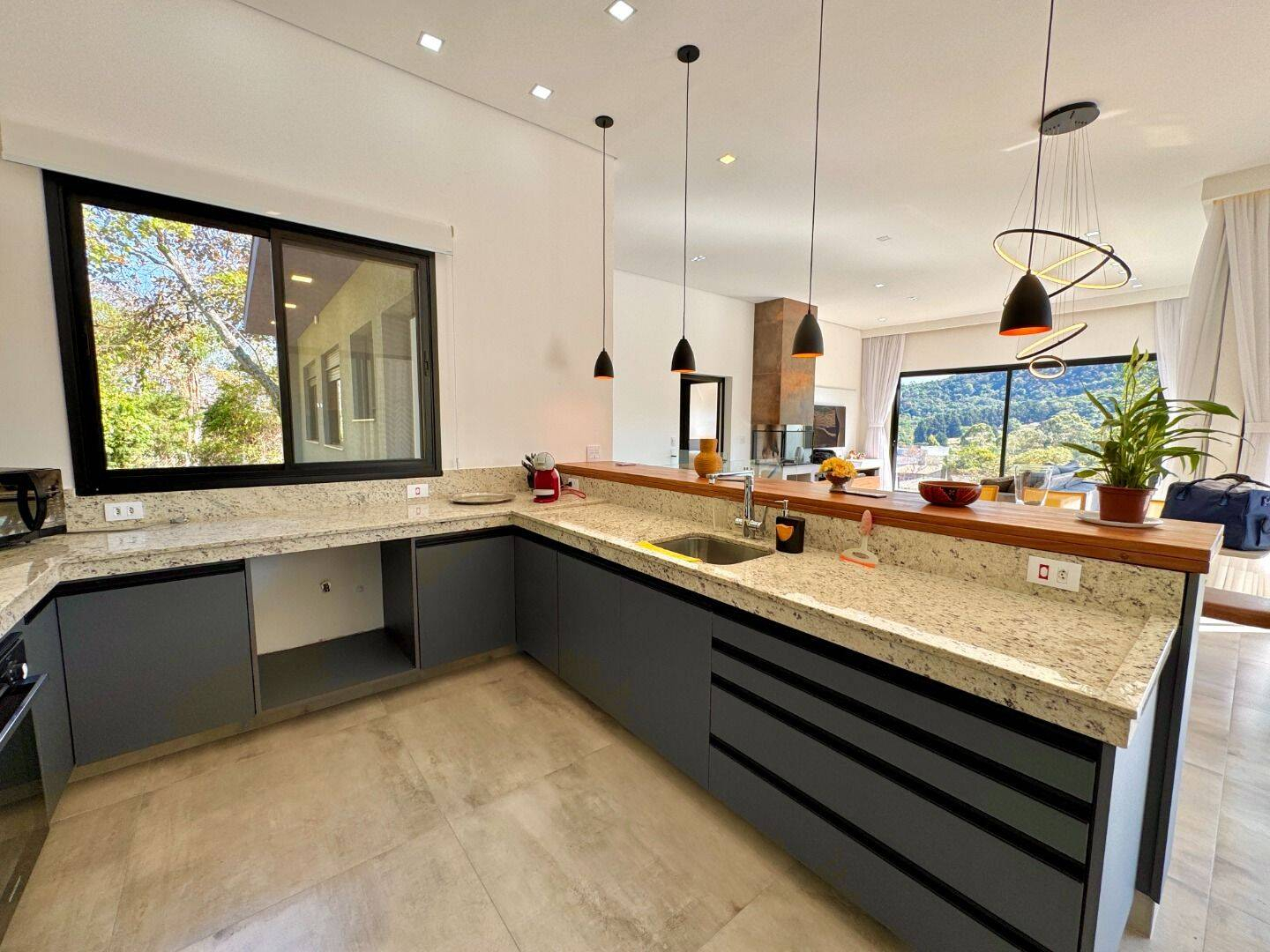 Casa, 4 quartos, 361 m² - Foto 29
