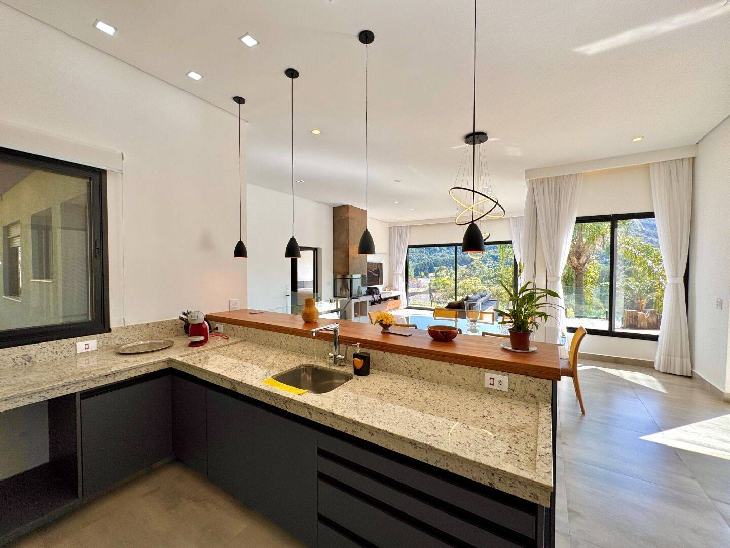 Casa, 4 quartos, 361 m² - Foto 30