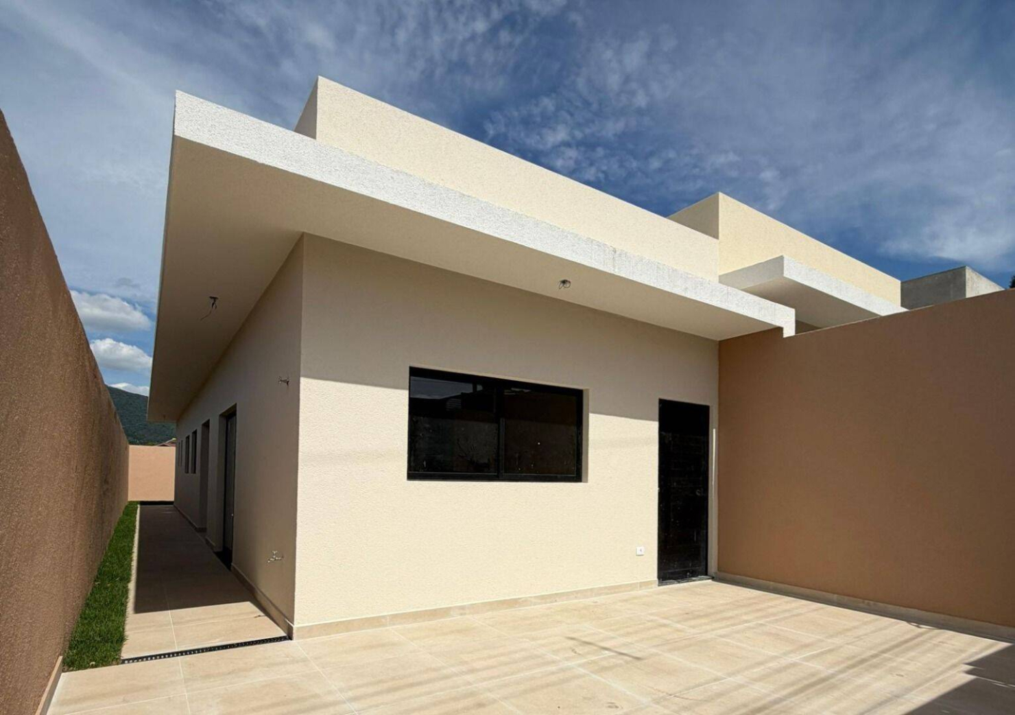 Casa, 3 quartos, 94 m² - Foto 1