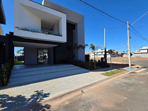 Casa, 3 quartos, 330 m² - Foto 1