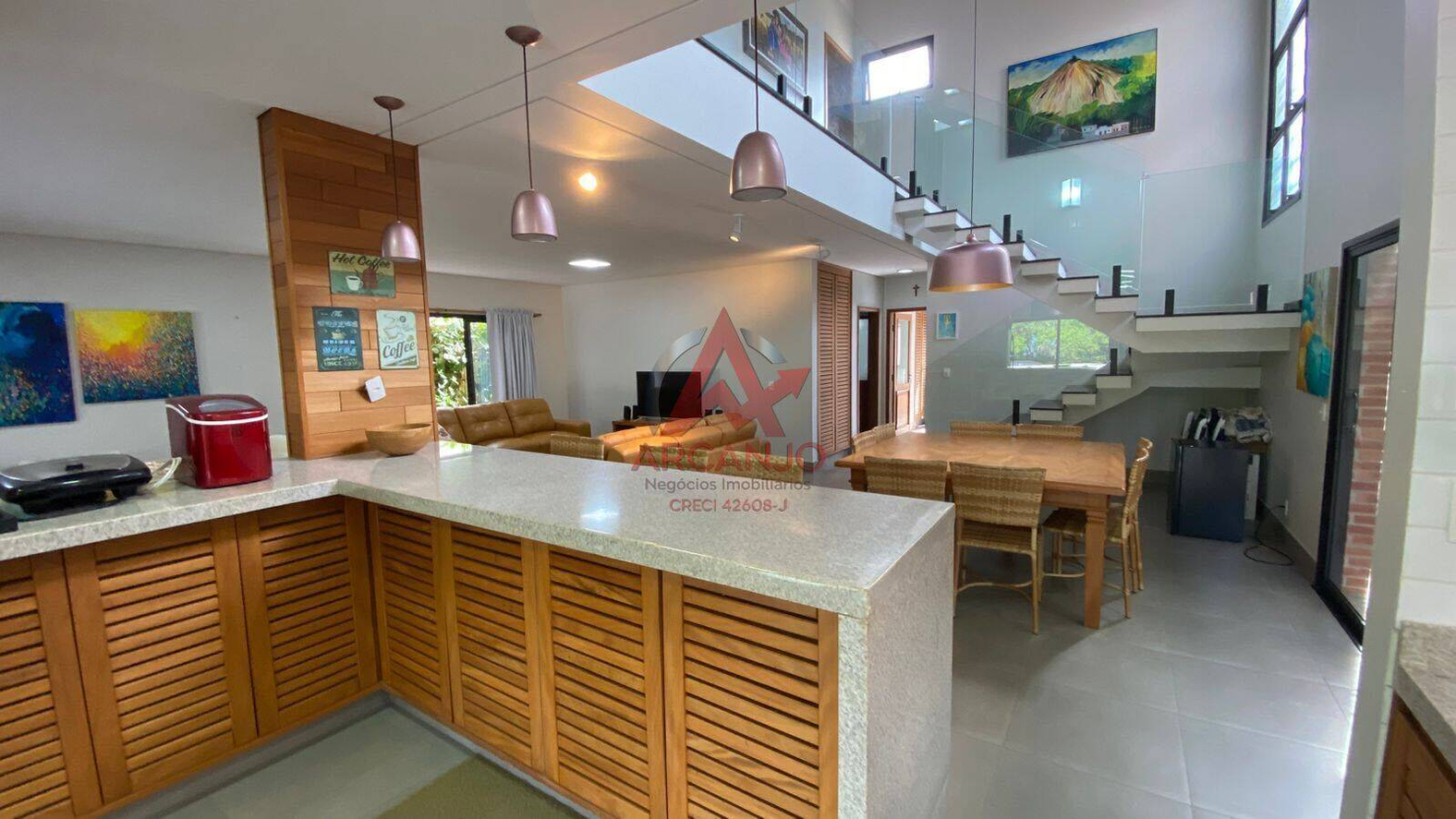 Casa, 4 quartos, 282 m² - Foto 1