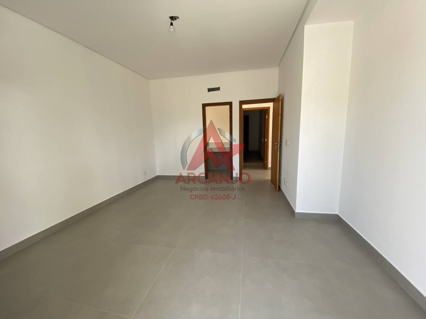 Casa, 4 quartos, 270 m² - Foto 24