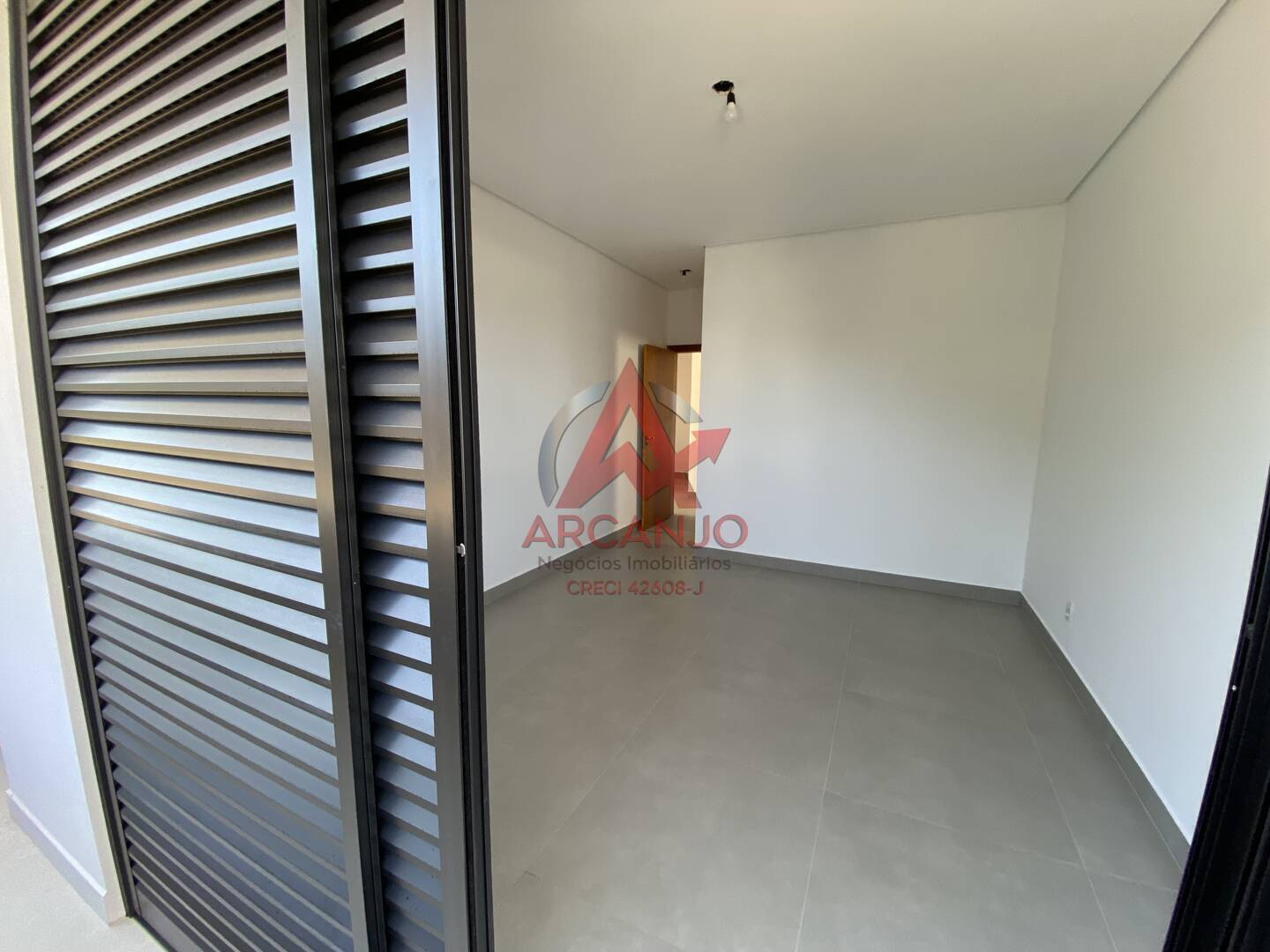 Casa, 4 quartos, 270 m² - Foto 25