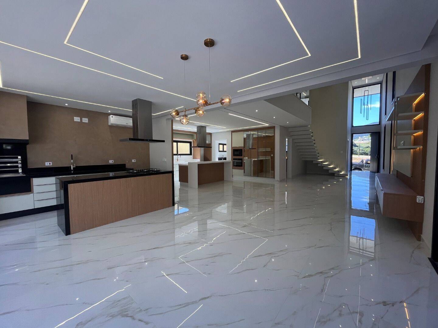 Casa, 4 quartos, 360 m² - Foto 2