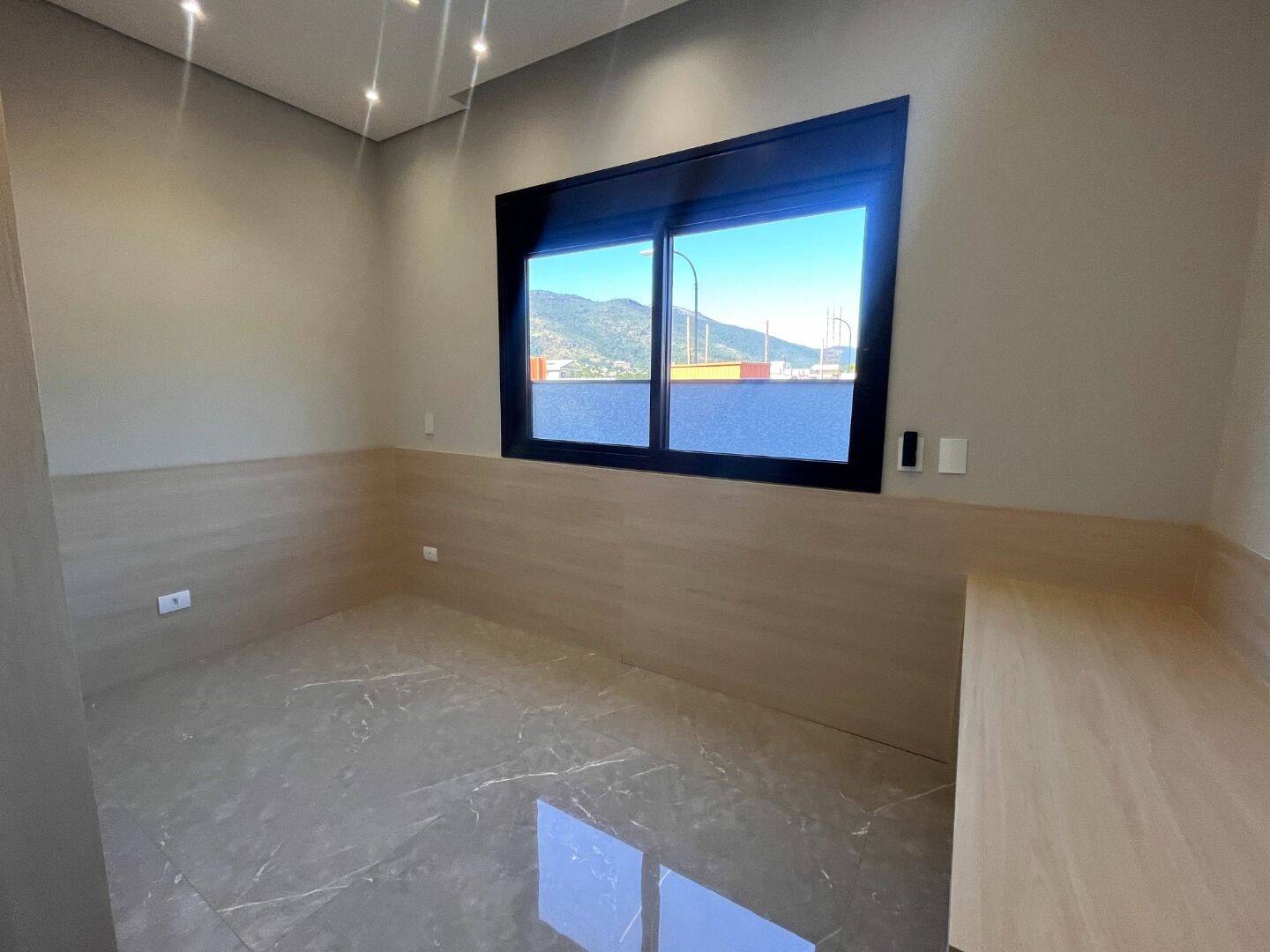Casa, 4 quartos, 300 m² - Foto 25