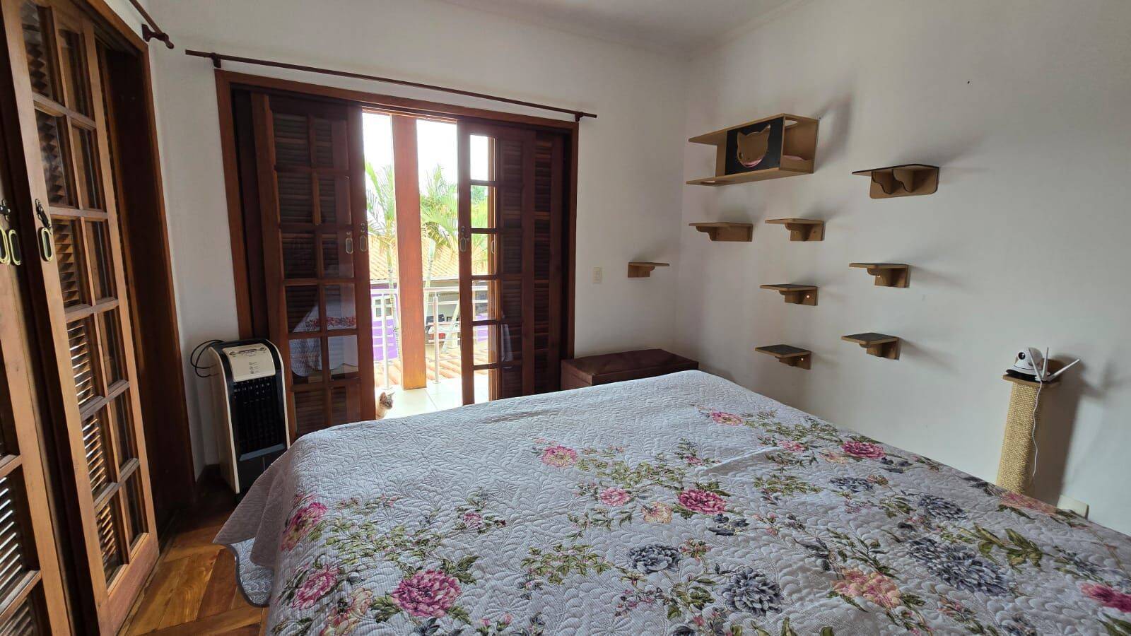 Casa, 3 quartos, 250 m² - Foto 15