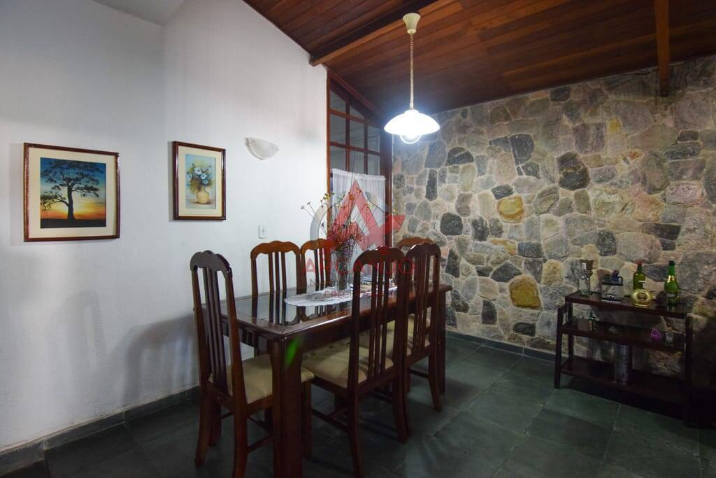 Casa, 7 quartos, 202 m² - Foto 6