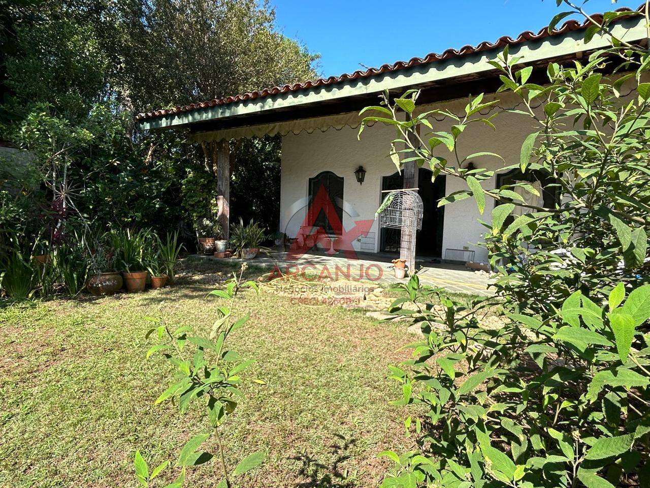 Casa, 4 quartos, 229 m² - Foto 2