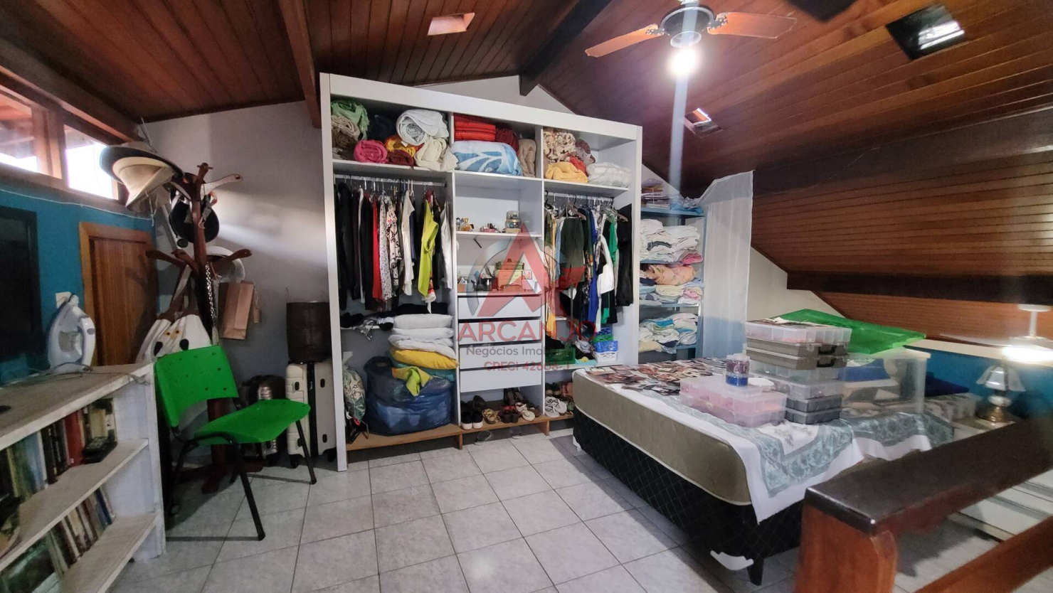 Casa, 6 quartos, 200 m² - Foto 8