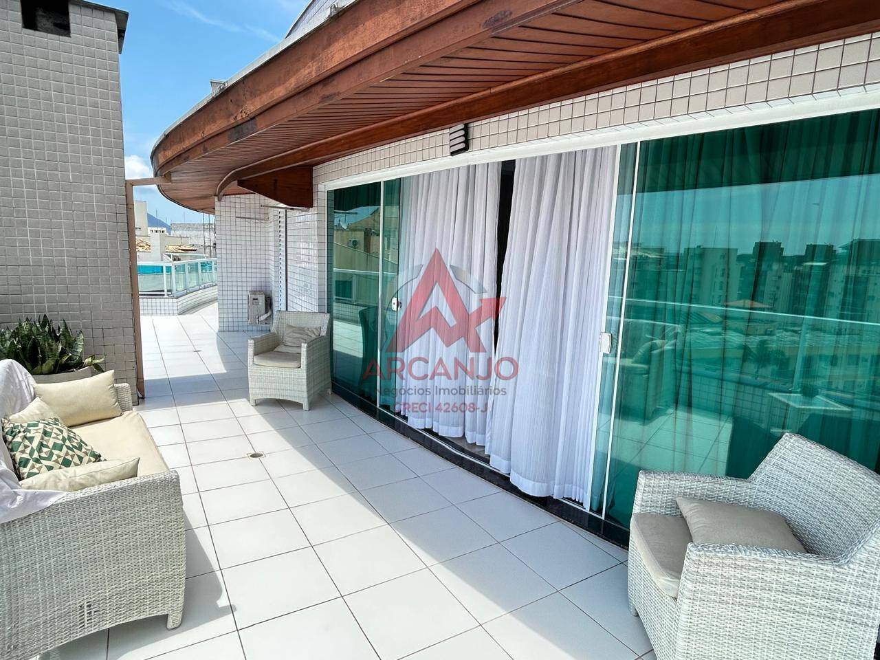 Cobertura, 4 quartos, 225 m² - Foto 1
