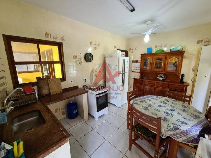 Casa, 5 quartos, 300 m² - Foto 9