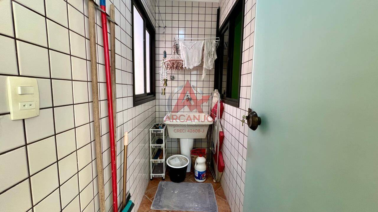 Apartamento, 3 quartos, 235 m² - Foto 25