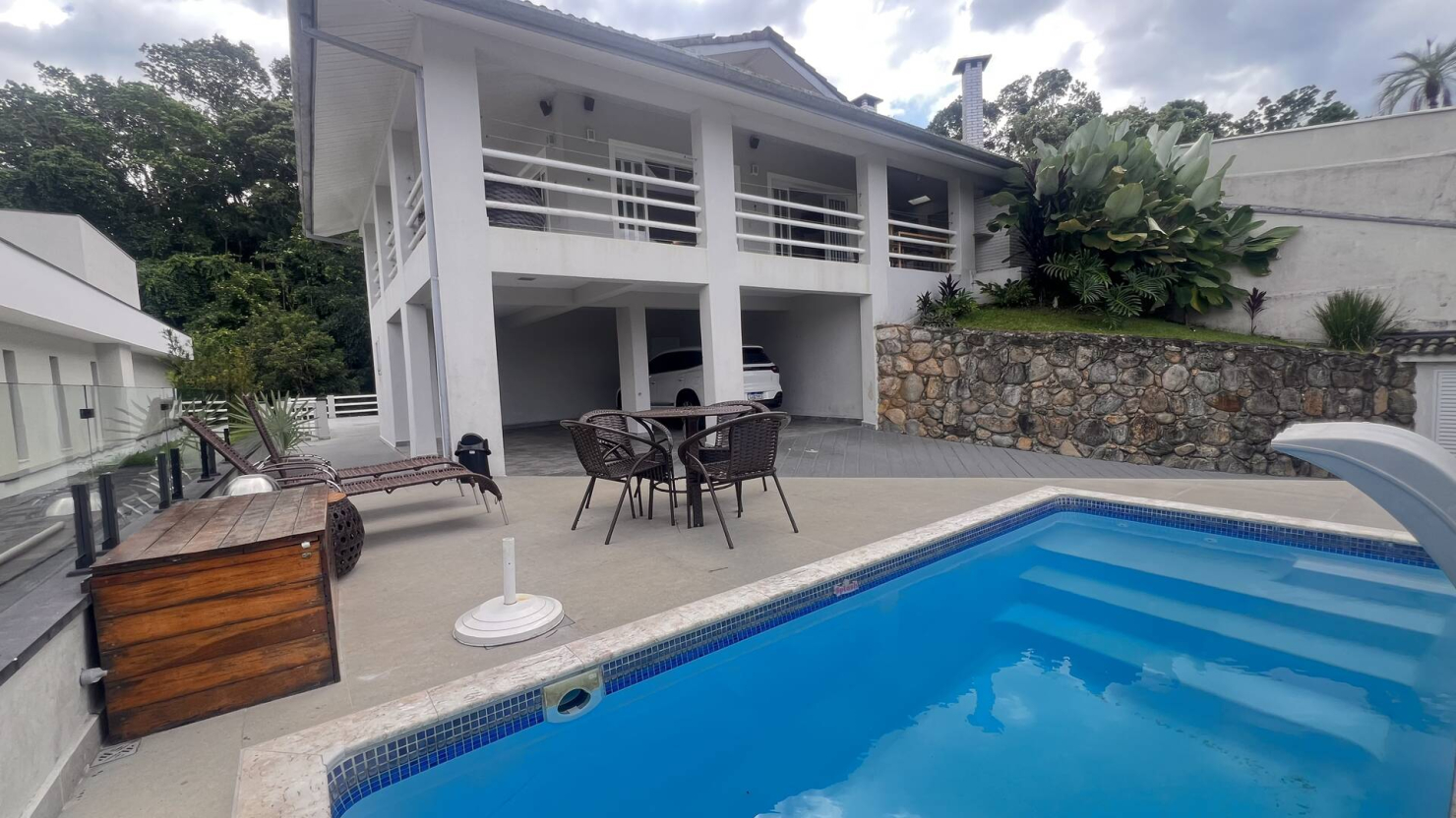 Casa, 4 quartos, 370 m² - Foto 1