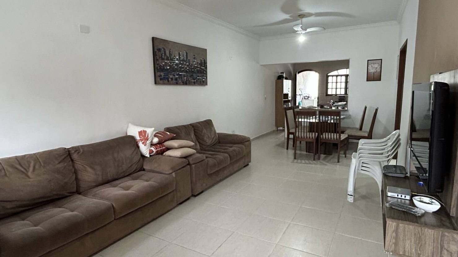 Casa, 3 quartos, 210 m² - Foto 1