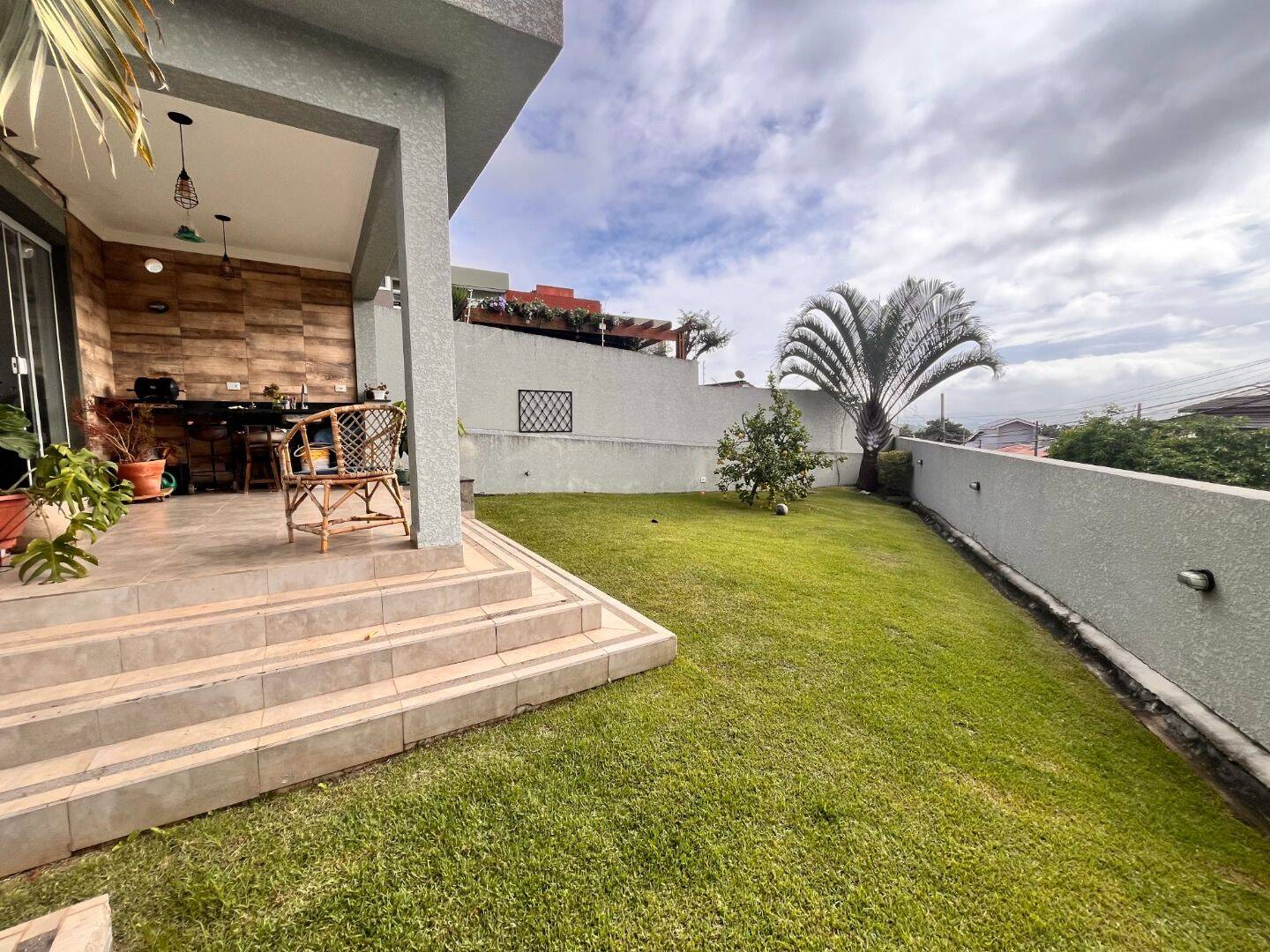 Casa, 4 quartos, 209 m² - Foto 2