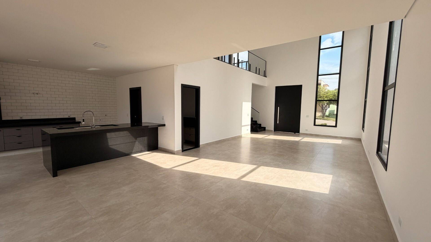 Casa, 4 quartos, 305 m² - Foto 1