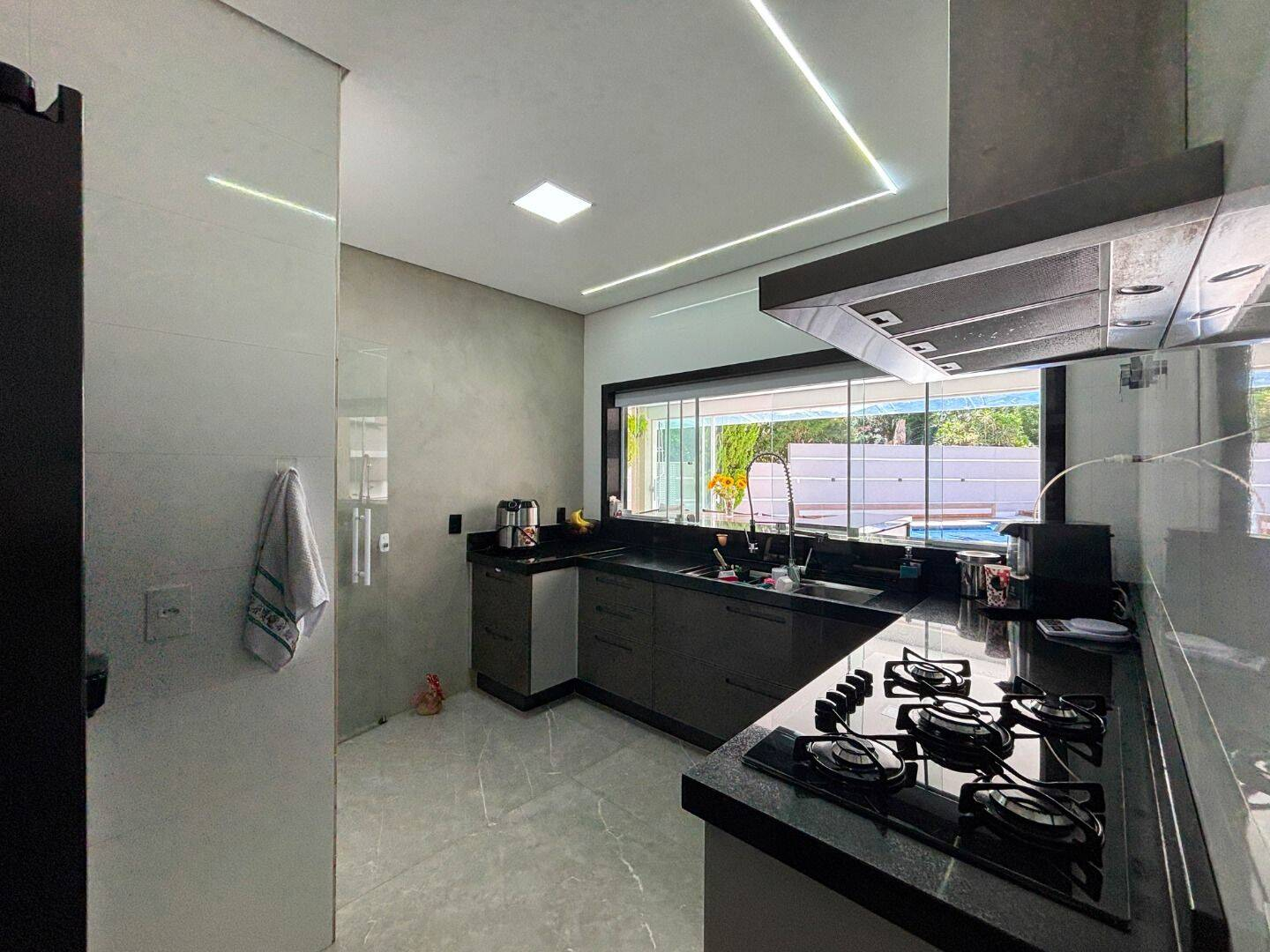 Casa, 4 quartos, 450 m² - Foto 34