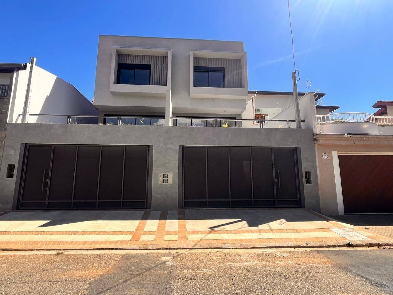Casa, 3 quartos, 166 m² - Foto 1