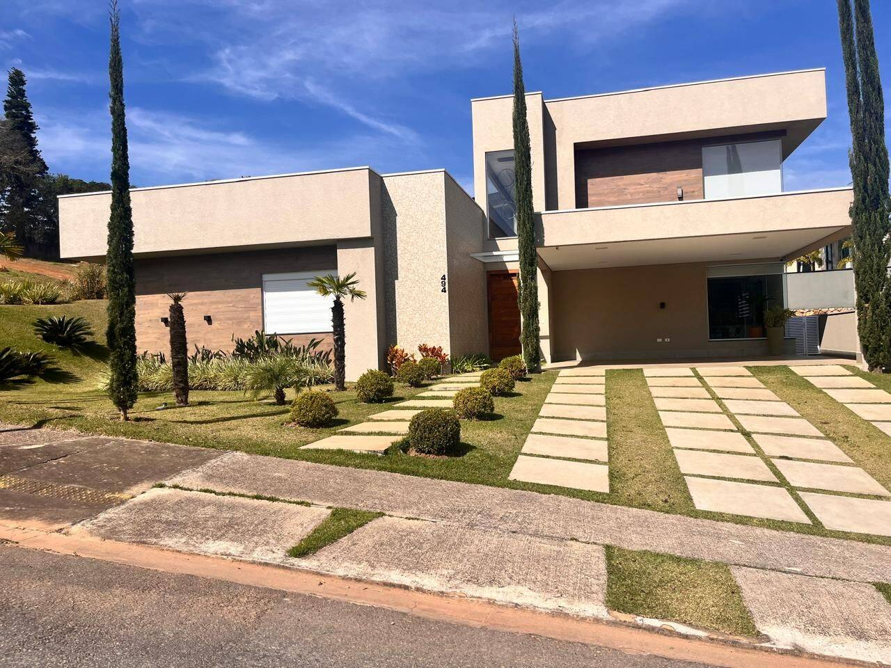 Casa, 4 quartos, 355 m² - Foto 1