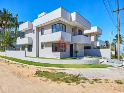 Casa para Venda em Ubatuba - 2