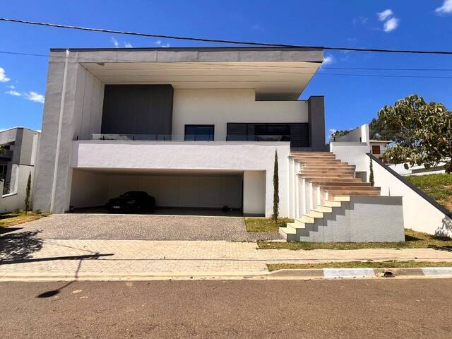 Casa para Venda em Atibaia - 2