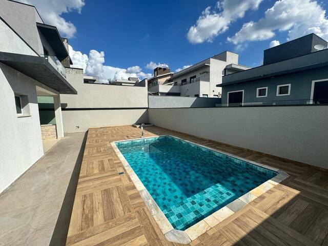 Casa para Venda em Atibaia - 2