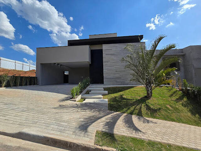 Casa para Venda em Atibaia - 2