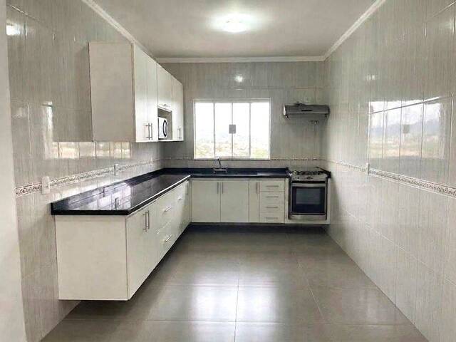 Casa para Venda em Atibaia - 3