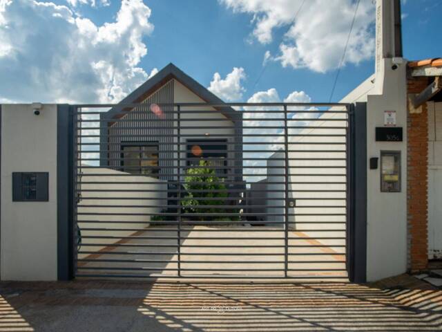 #CA0076 - Casa para Venda em Atibaia - SP - 2