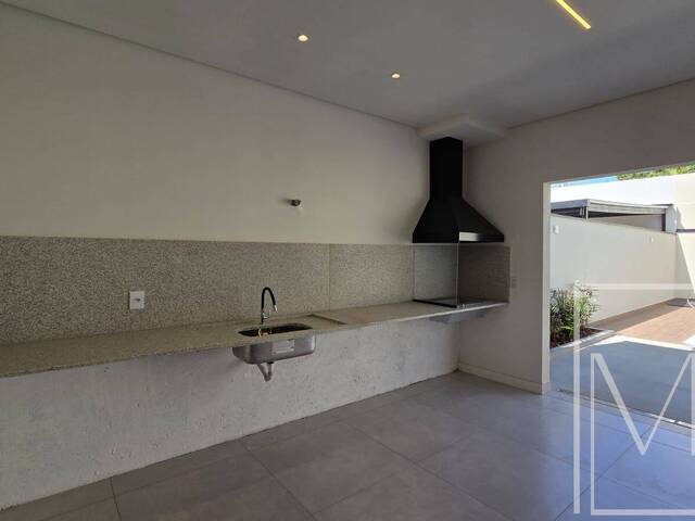 Casa para Venda em Atibaia - 2
