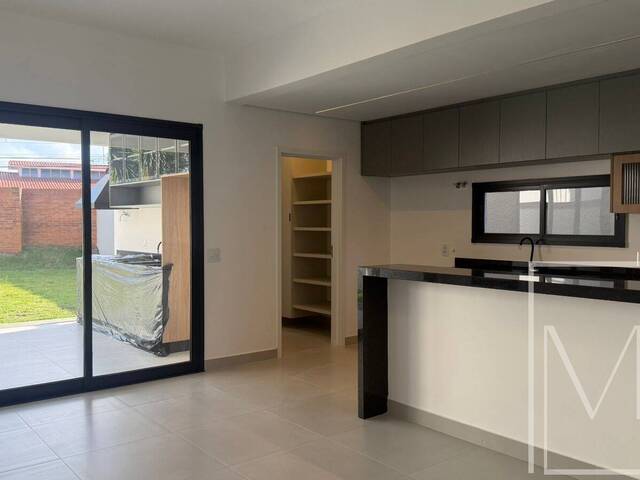 Casa para Venda em Atibaia - 2