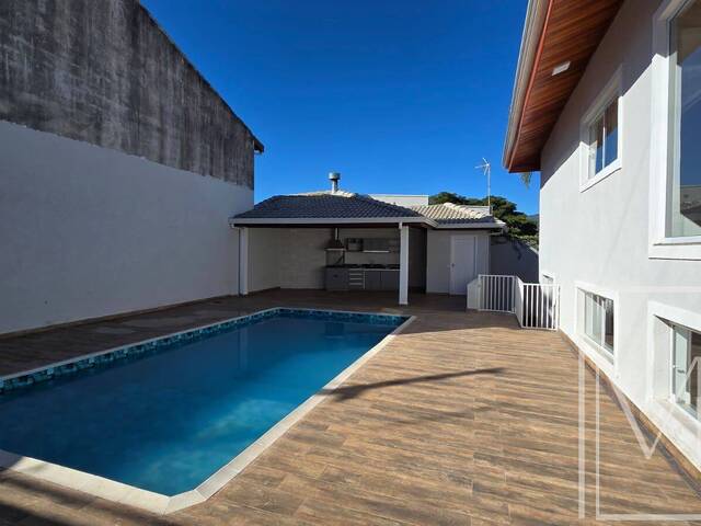 Casa para Venda em Atibaia - 3