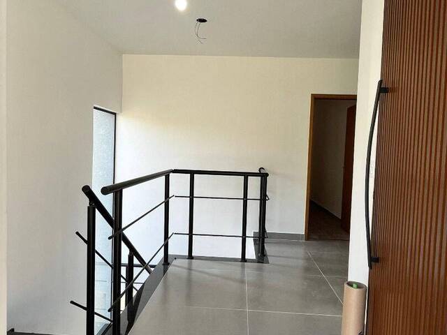 Casa para Venda em Atibaia - 5