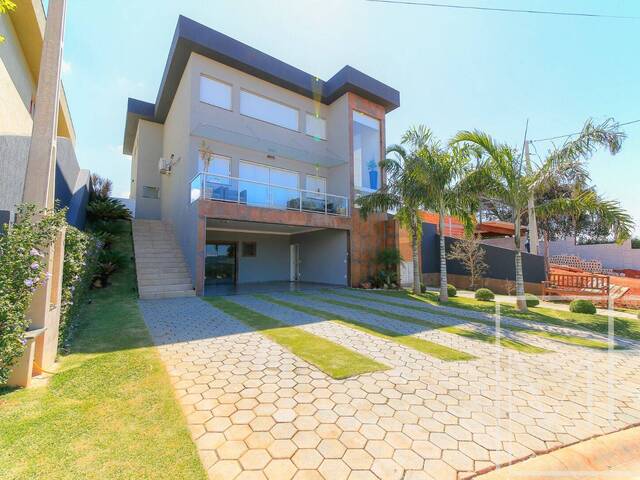 Casa para Venda em Atibaia - 2
