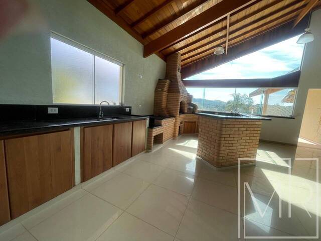 Casa para Venda em Atibaia - 2