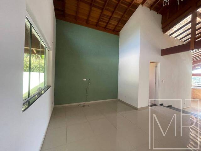 Casa para Venda em Atibaia - 4
