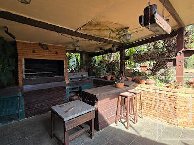 Casa para Venda em Atibaia - 3