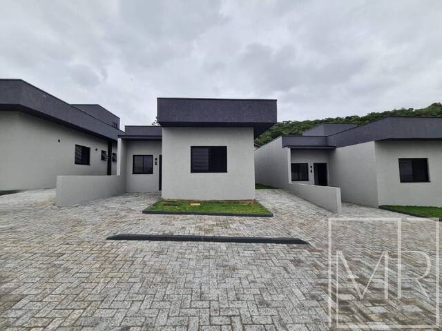 Casa para Venda em Atibaia - 2