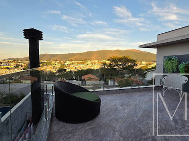 Casa para Venda em Atibaia - 3