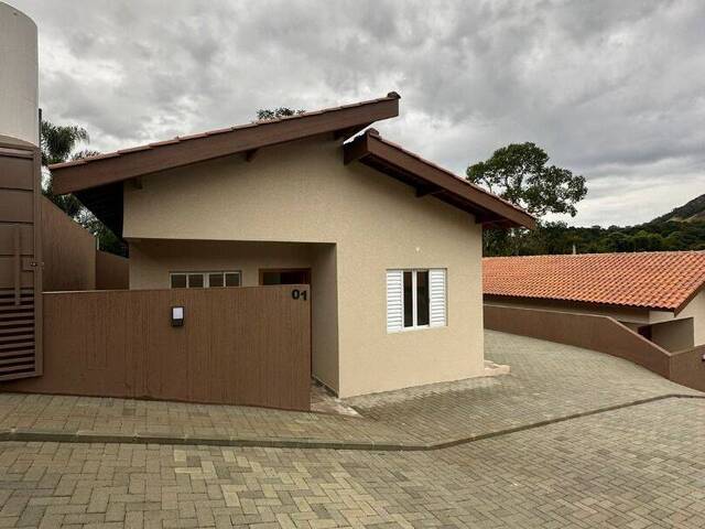 Venda em Ribeirão dos Porcos - Atibaia