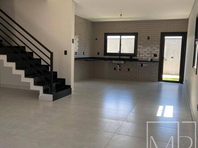 Casa para Venda em Atibaia - 2