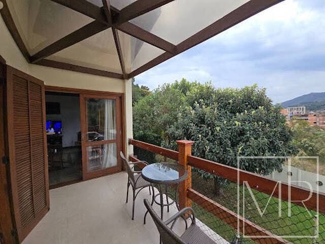 Casa para Venda em Atibaia - 3