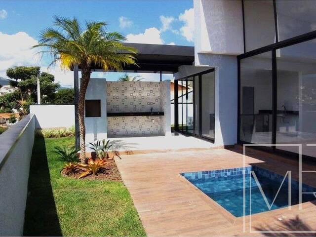Casa para Venda em Atibaia - 3