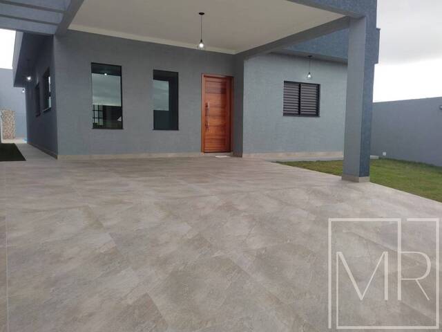 #CA0609 - Casa para Venda em Atibaia - SP - 2