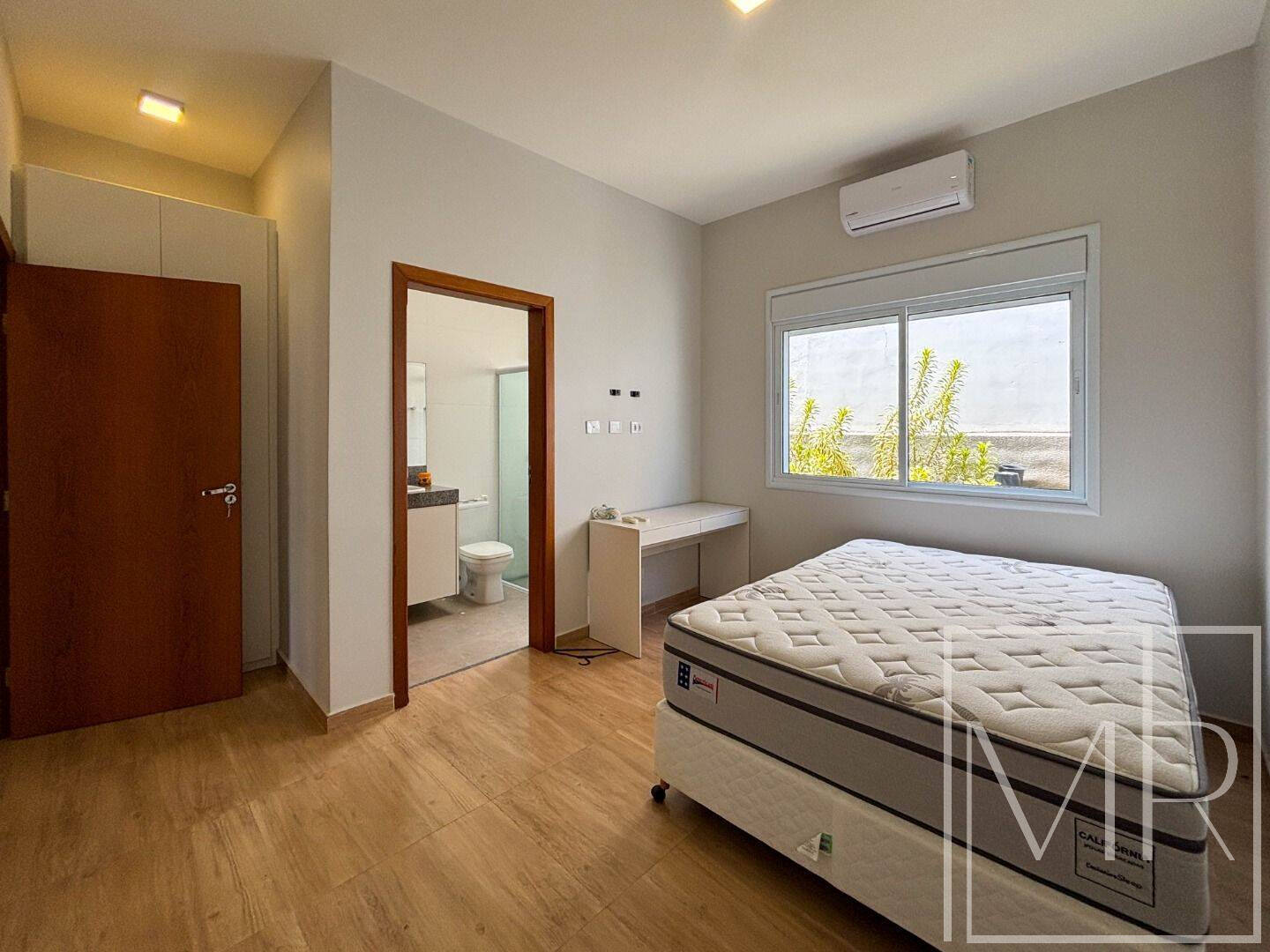 Casa, 4 quartos, 263 m² - Foto 38