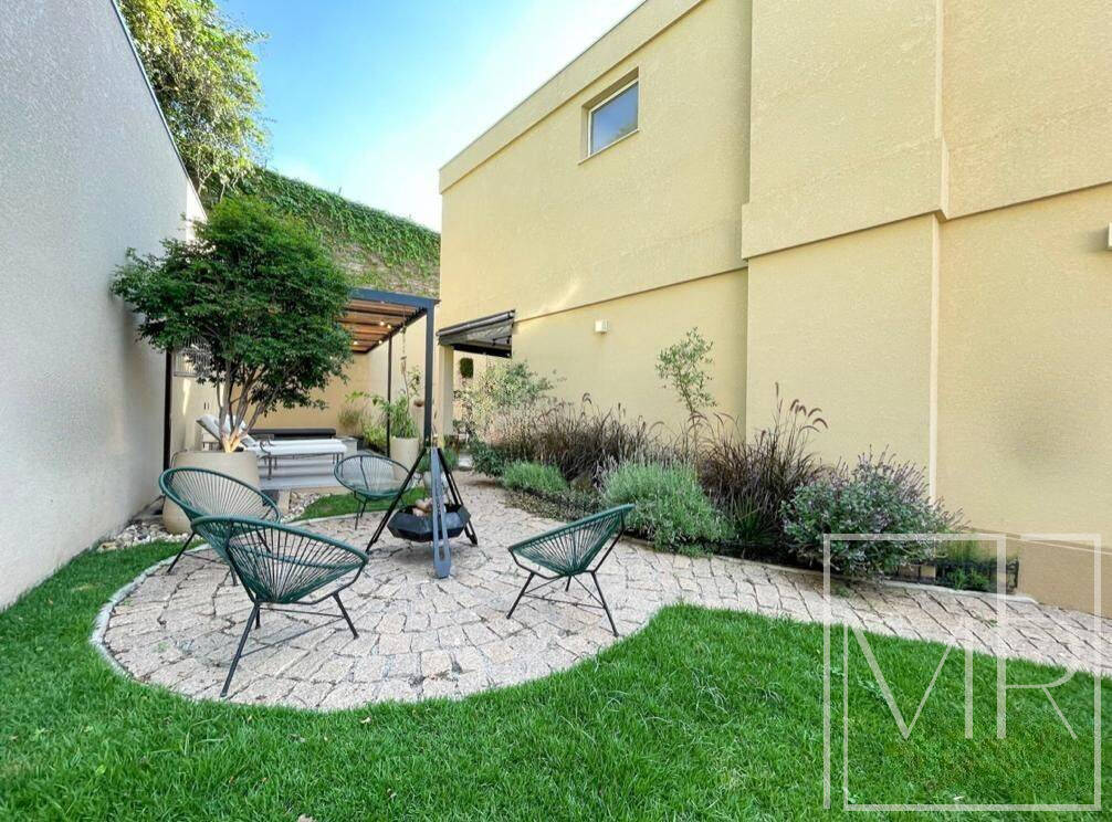 Casa, 4 quartos, 240 m² - Foto 17