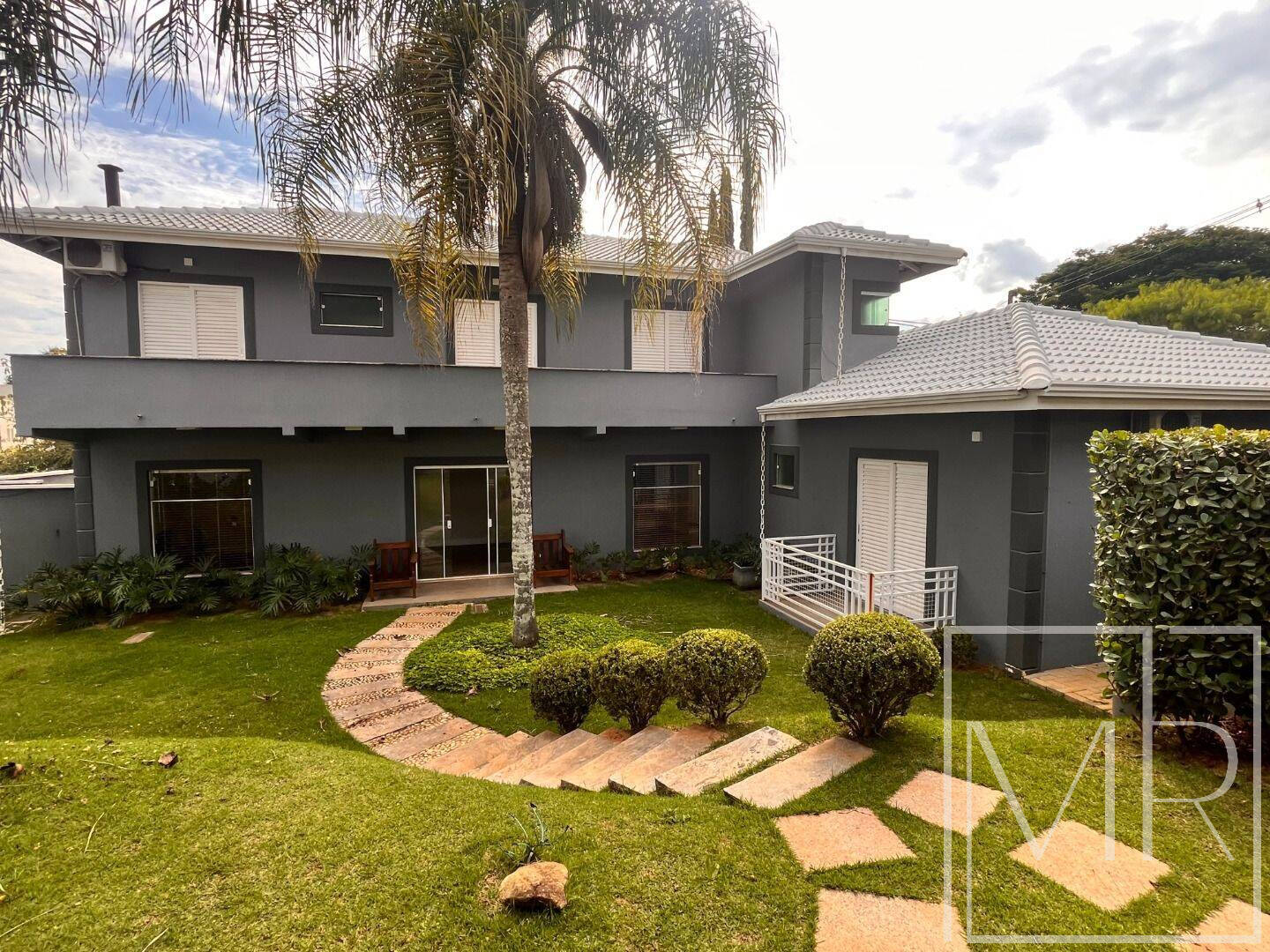 Casa, 4 quartos, 369 m² - Foto 1
