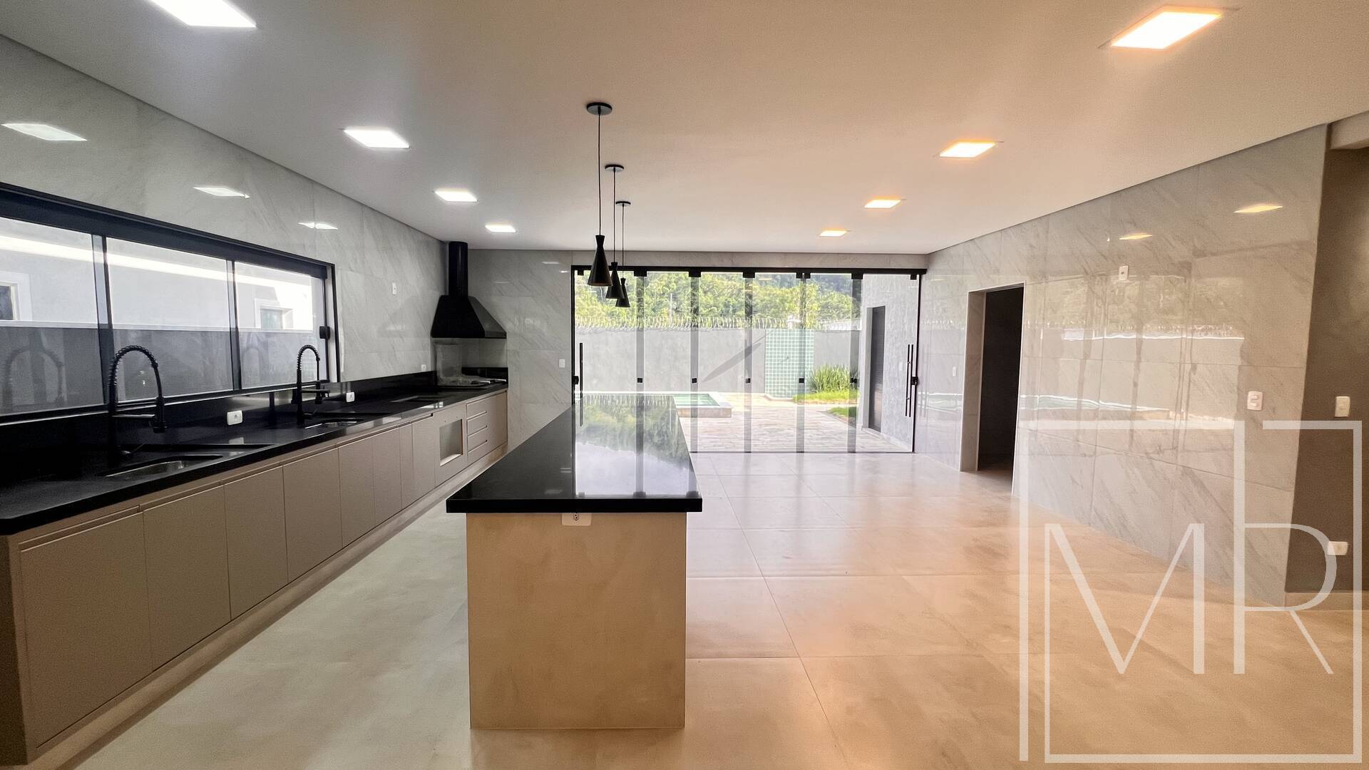 Casa, 3 quartos, 300 m² - Foto 15