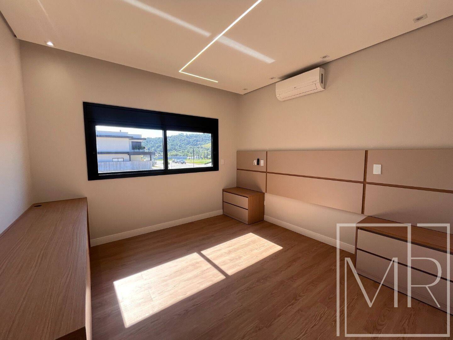 Casa, 4 quartos, 300 m² - Foto 25